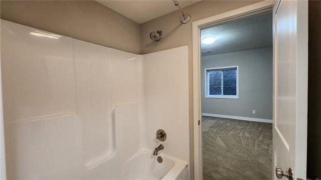 8140 NW 90th Street, Kansas City, MO 64153