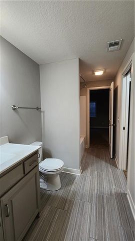 8140 NW 90th Street, Kansas City, MO 64153