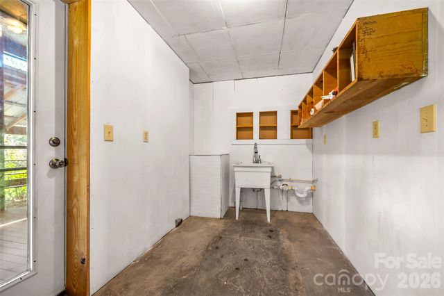 340 Right Prong Road, Ellenboro, NC 28040