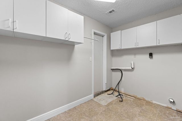 3440 Riverside Dr, Pensacola, FL 32514