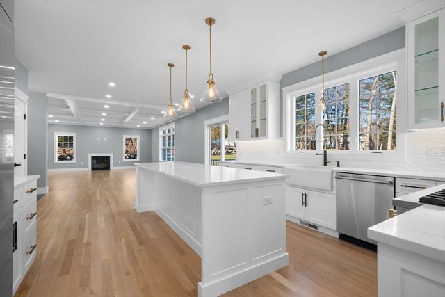 1A Highland Way, Burlington, MA 01803