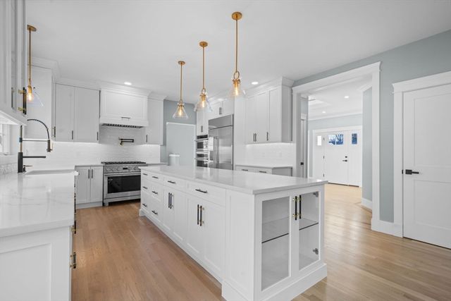 1A Highland Way, Burlington, MA 01803