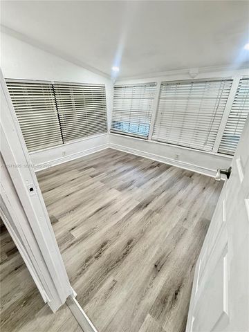 7910 NW 12th St, Pembroke Pines, FL 33024