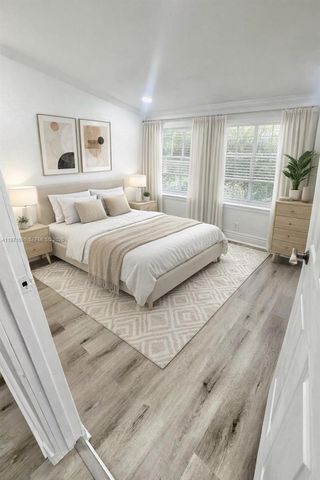 7910 NW 12th St, Pembroke Pines, FL 33024