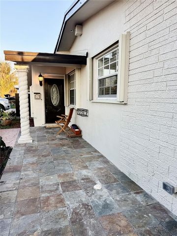 7910 NW 12th St, Pembroke Pines, FL 33024