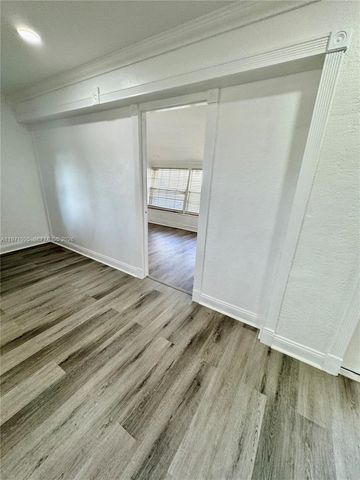 7910 NW 12th St, Pembroke Pines, FL 33024