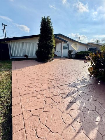 7910 NW 12th St, Pembroke Pines, FL 33024