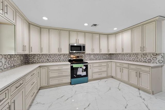 376 SW Paar Drive, Port St. Lucie, FL 34953