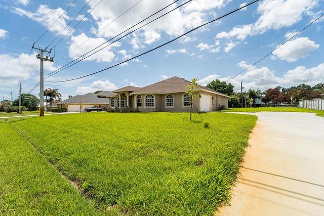 376 SW Paar Drive, Port St. Lucie, FL 34953