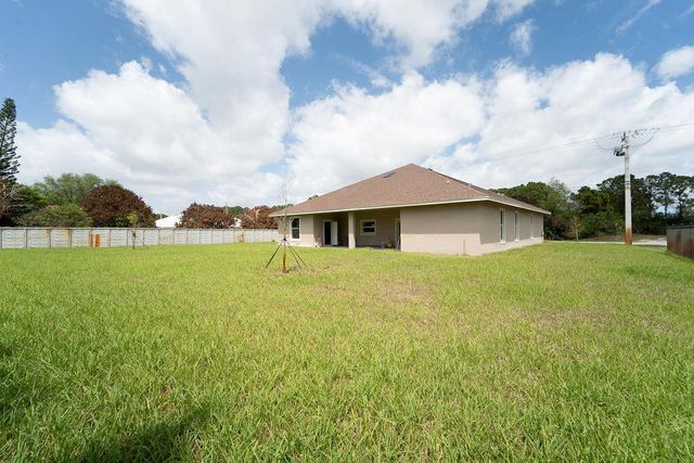 376 SW Paar Drive, Port St. Lucie, FL 34953