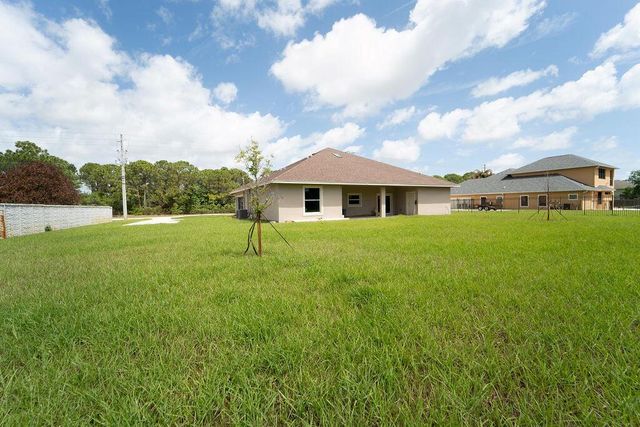 376 SW Paar Drive, Port St. Lucie, FL 34953