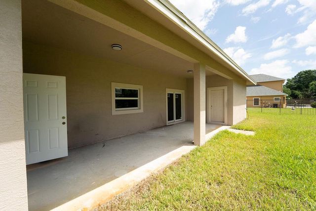 376 SW Paar Drive, Port St. Lucie, FL 34953