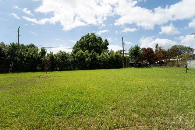376 SW Paar Drive, Port St. Lucie, FL 34953