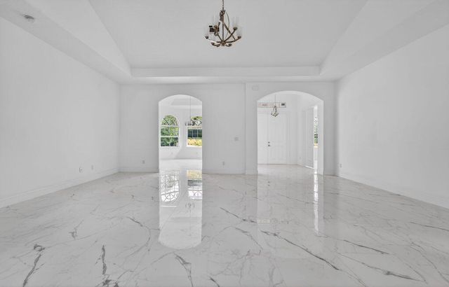 376 SW Paar Drive, Port St. Lucie, FL 34953
