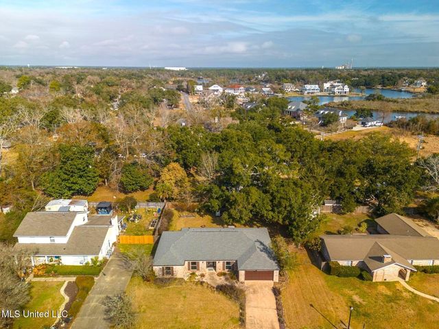 3 Villa Cove Drive, Gulfport, MS 39507