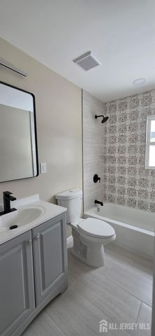 22 Robin Place, Sayreville, NJ 08859