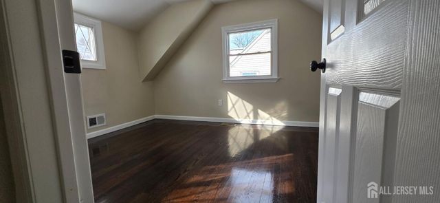 22 Robin Place, Sayreville, NJ 08859