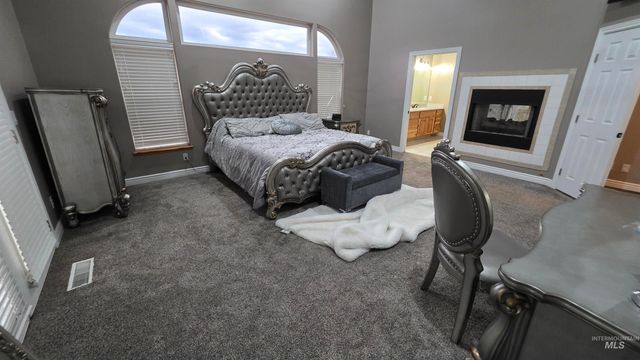 4434 W Vaquero Ln, Meridian, ID 83642