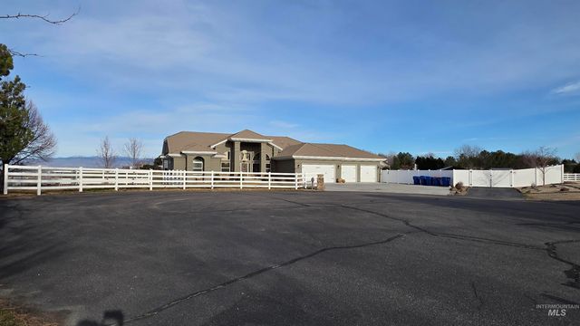 4434 W Vaquero Ln, Meridian, ID 83642