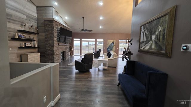 4434 W Vaquero Ln, Meridian, ID 83642