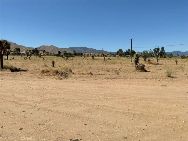 35 Juniper, Apple Valley, CA 92308