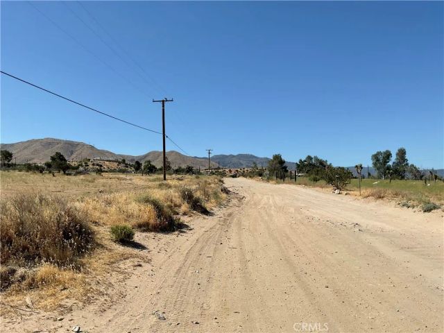 35 Juniper, Apple Valley, CA 92308