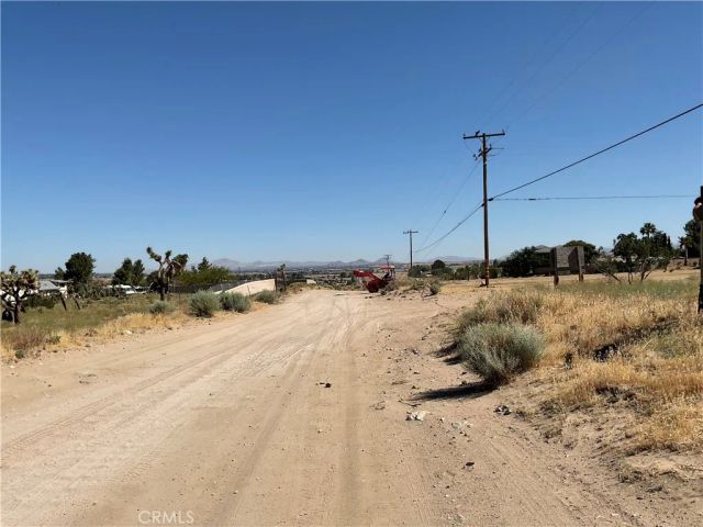 35 Juniper, Apple Valley, CA 92308