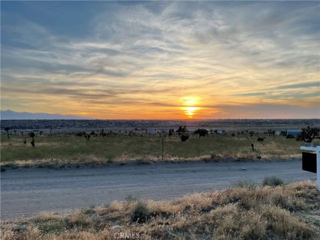 35 Juniper, Apple Valley, CA 92308