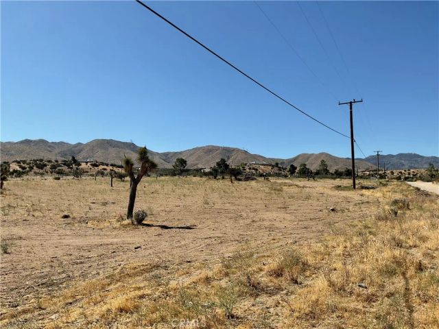 35 Juniper, Apple Valley, CA 92308