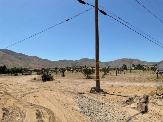 35 Juniper, Apple Valley, CA 92308