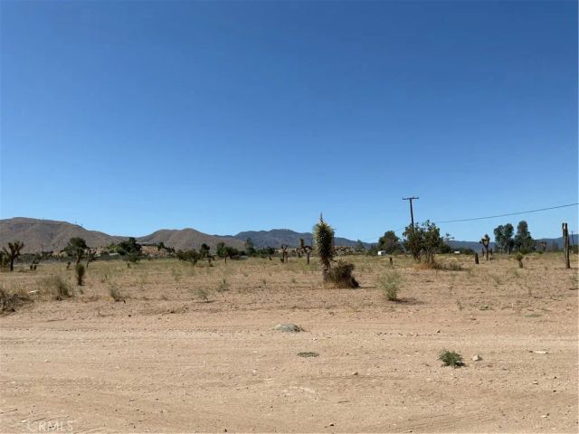 35 Juniper, Apple Valley, CA 92308