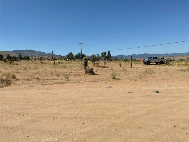 35 Juniper, Apple Valley, CA 92308