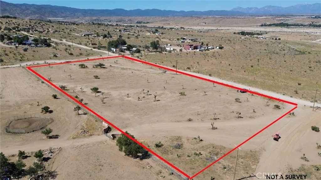 35 Juniper, Apple Valley, CA 92308