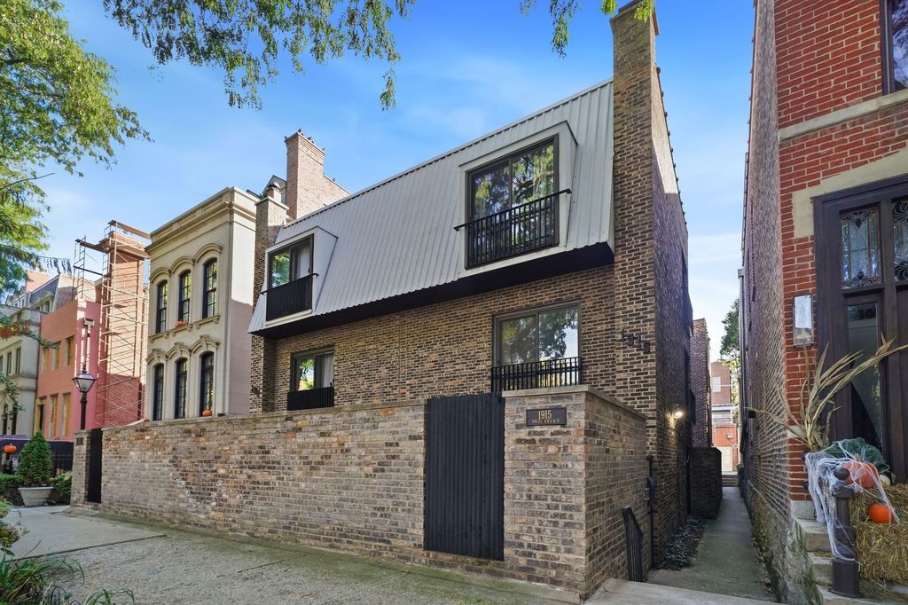 1915 N Cleveland Avenue A, Chicago, IL 60614 — exterior