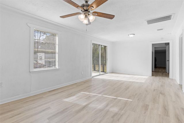 16643 Lake Circle, Conroe, TX 77302