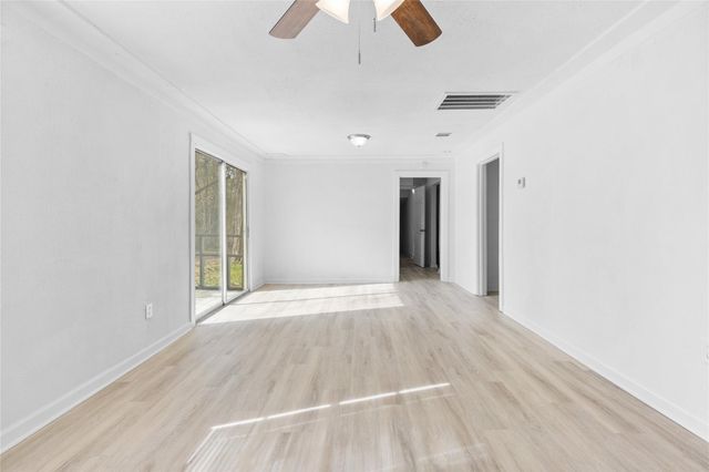 16643 Lake Circle, Conroe, TX 77302