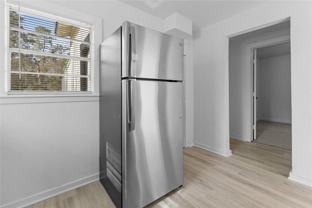 16643 Lake Circle, Conroe, TX 77302