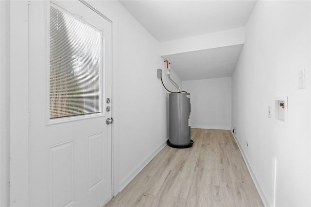 16643 Lake Circle, Conroe, TX 77302