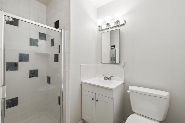 215 Ardmore Ave, Roseville, CA 95678