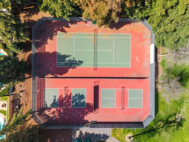 215 Ardmore Ave, Roseville, CA 95678