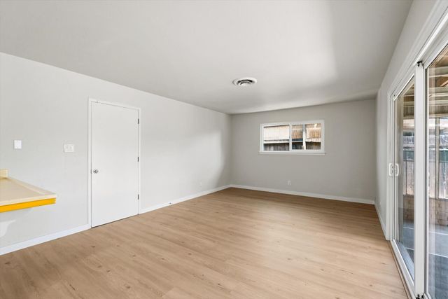 215 Ardmore Ave, Roseville, CA 95678