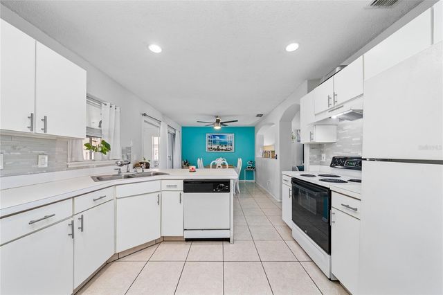 1228 HEATHER LAKE DRIVE, Orlando, FL 32824