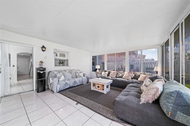 1228 HEATHER LAKE DRIVE, Orlando, FL 32824