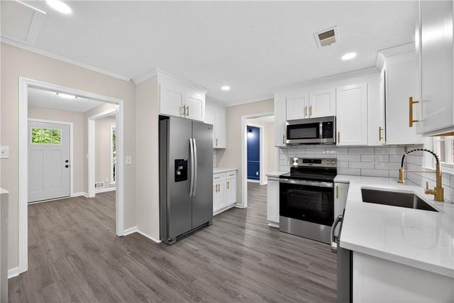 1330 Grovenor way, Riverdale, GA 30296