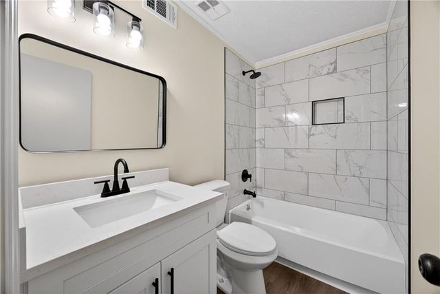 1330 Grovenor way, Riverdale, GA 30296