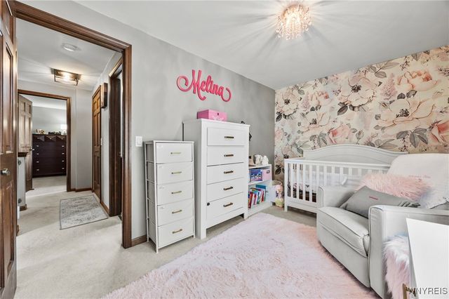 180 Crownview, Hamburg, NY 14075