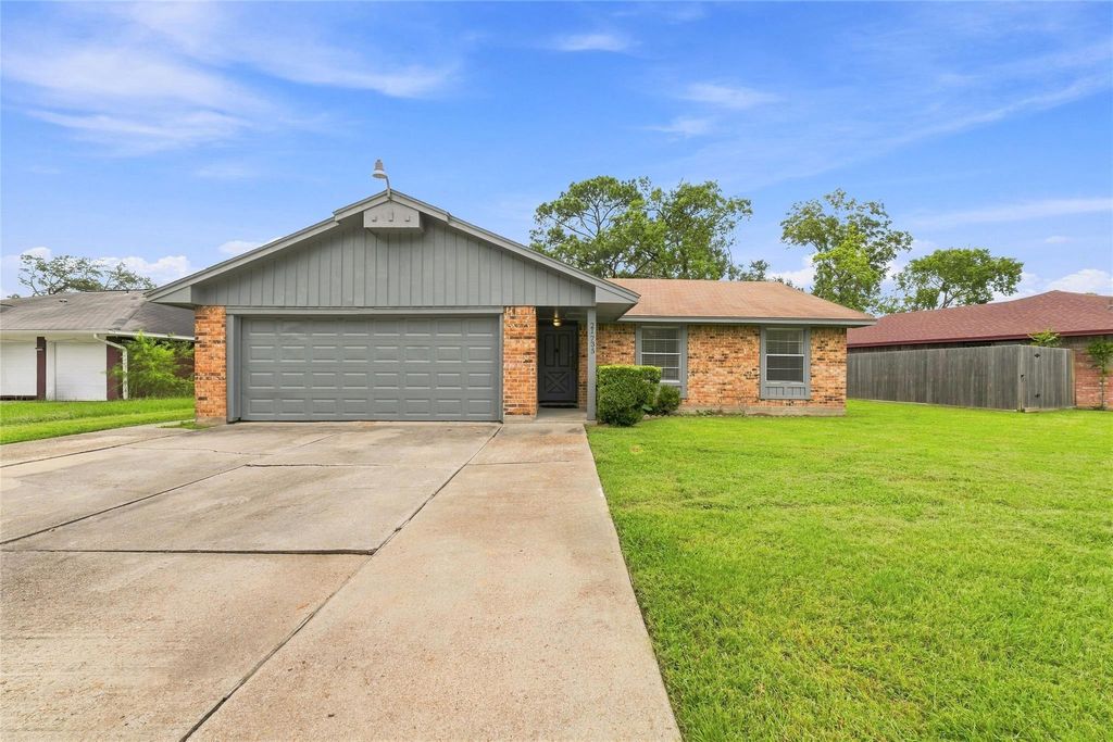 21735 Greenham Drive, Houston, TX 77388