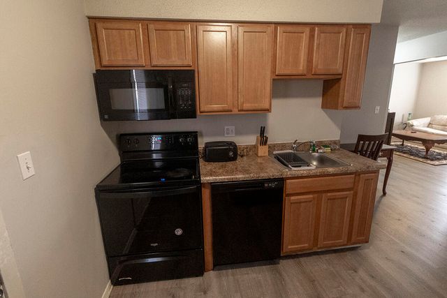 204 WHEATON CT, Columbia, MO 65203