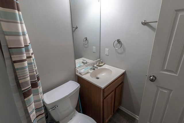 204 WHEATON CT, Columbia, MO 65203