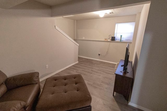 204 WHEATON CT, Columbia, MO 65203